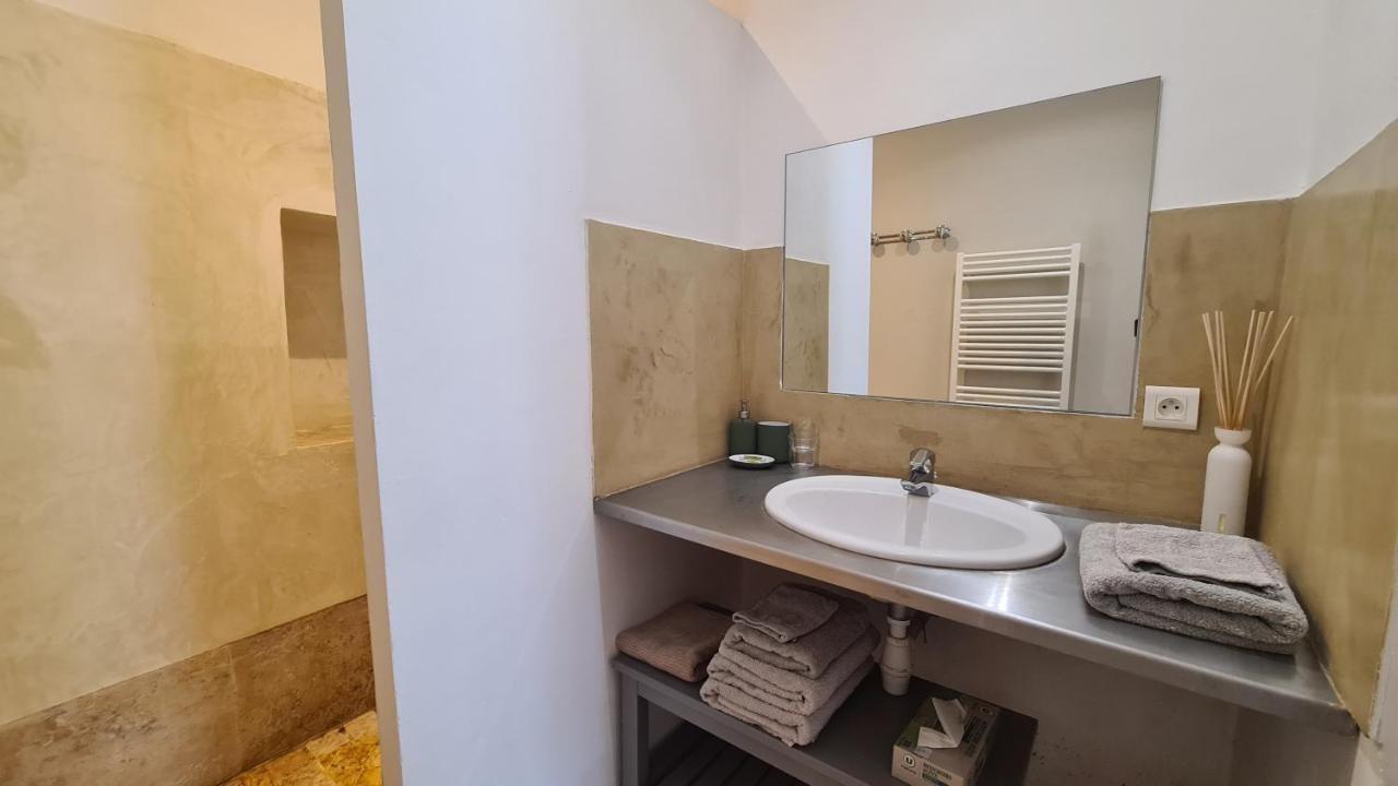 Appartement Cocon du Papillon à Lourmarin Extérieur photo